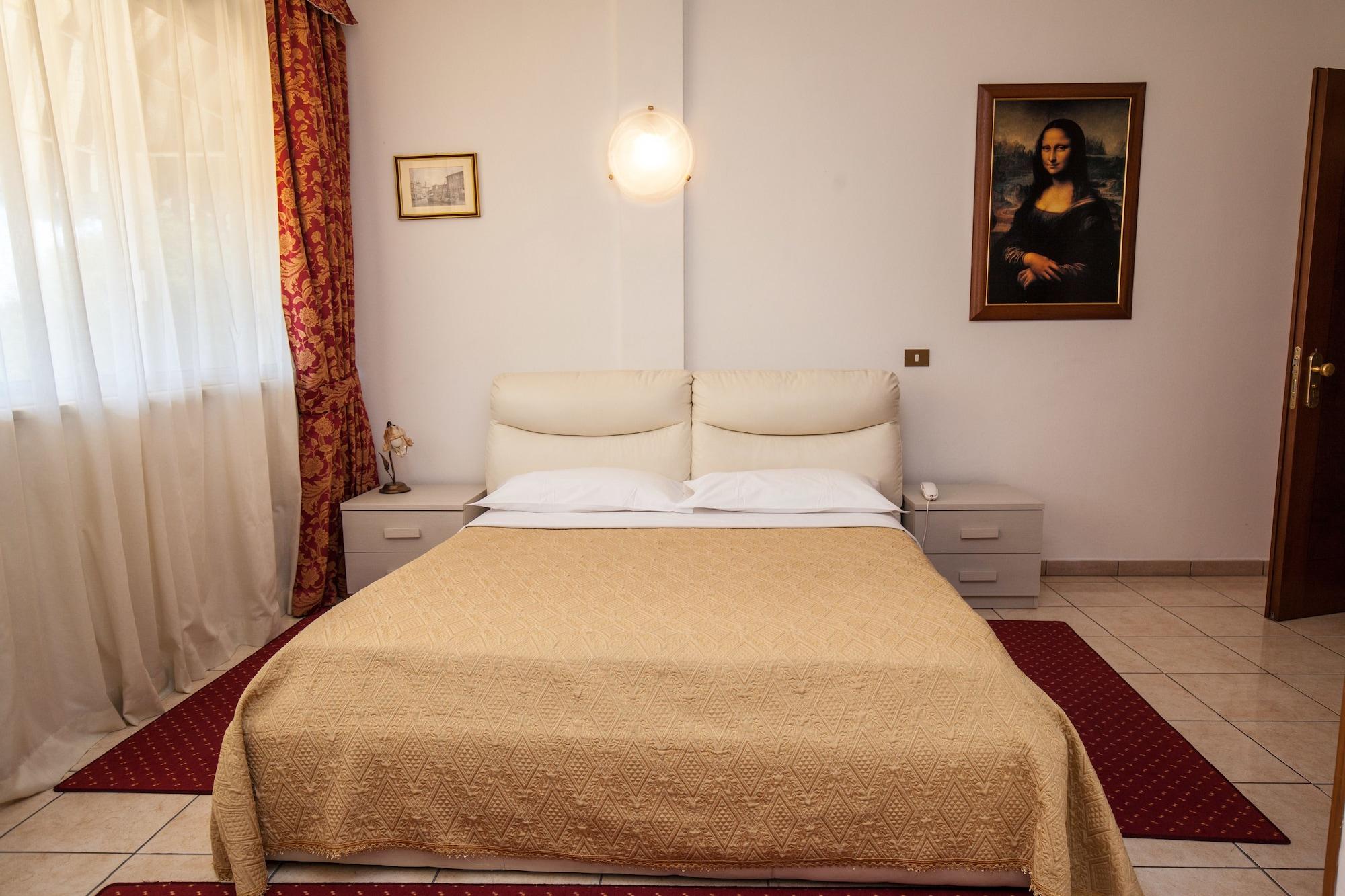Hotel Giulietta E Romeo Casal Palocco Exterior photo