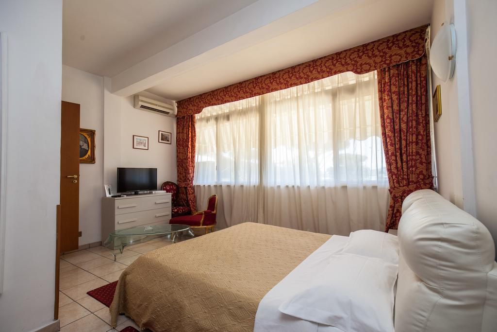 Hotel Giulietta E Romeo Casal Palocco Exterior photo